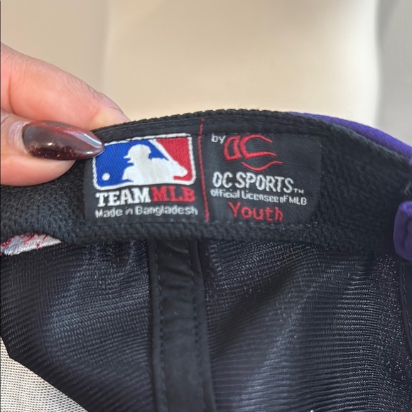 Vtg 90’s Purple and Green Arizona Diamondbacks Hat with Logo - Picture 4 of 4